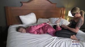 boundinthemidwest.com - Claire Irons Robbed By The Barefeet Burglar Bella Ink  thumbnail